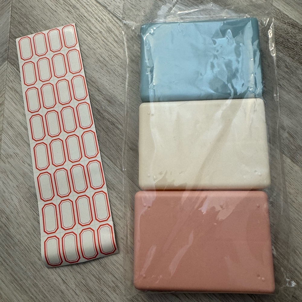 NWT  Magnetic Foldable Pill Organizer | Portable Daily Pill Case | Set of 3